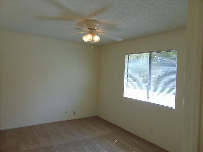 Photo - 903 Chisholm Cove