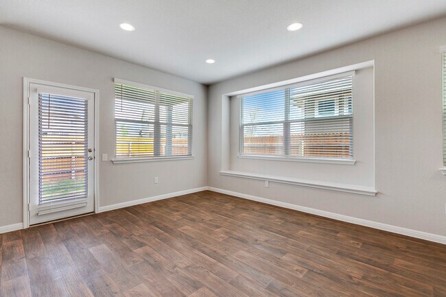 Photo - 14505 Frankel Loop