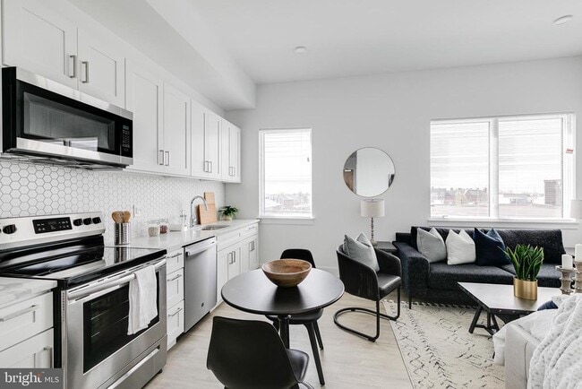 Photo - 2201 Washington Ave Unit 201