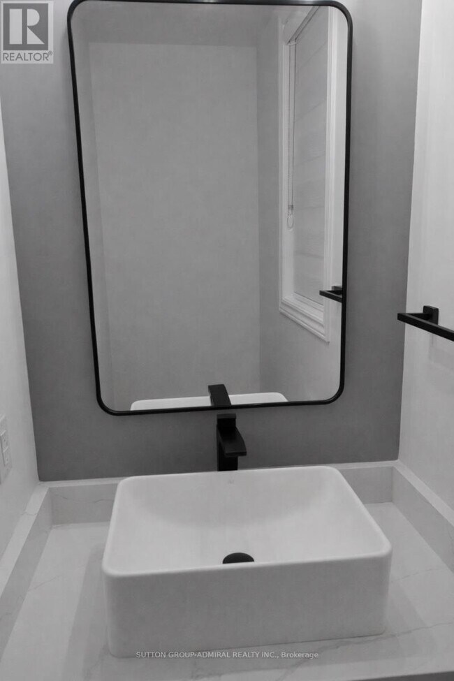 Photo - 65 Barkerville Dr