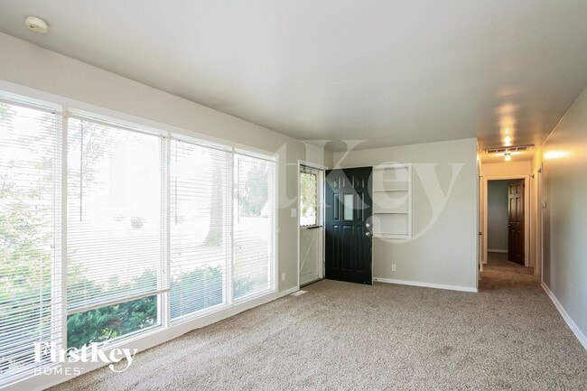 Photo - 505 Vista Dr