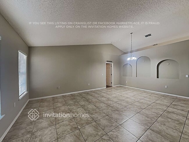 5627 Oakwood Knoll Dr