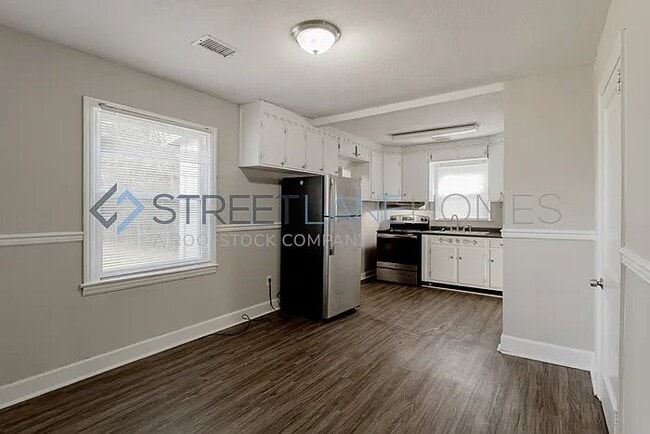 Photo - 209 Peachtree Cir