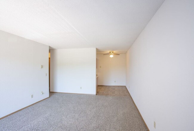 Photo - MEADOW WOOD Apartments