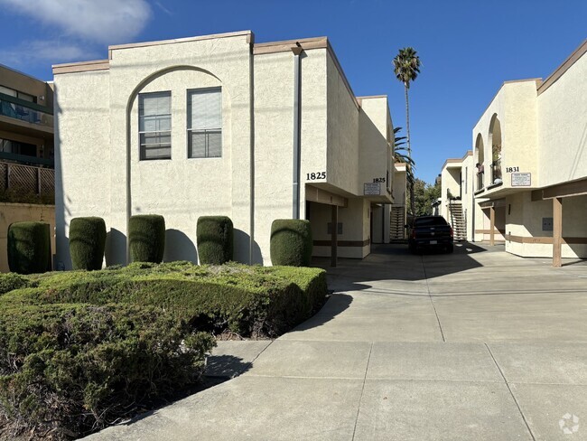 Building Photo - "Newly Remodeled Charming 2-Bed Oasis in t... Unit Apt. 3