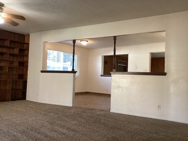 Photo - 487 W San Jose Ave