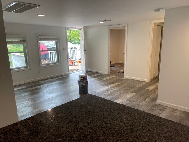 Photo - 17 Eastbrook Ln