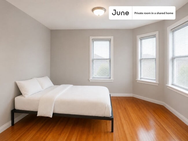 Building Photo - Room in Shared 6 bed/2 bath home in Allston