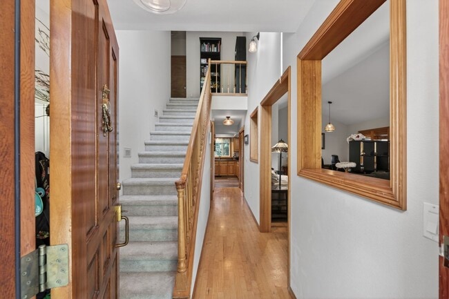 Photo - Coastal Elegance Near Sunrise Beach: Luxury 3BR/2.5BA Gig Harbor Home