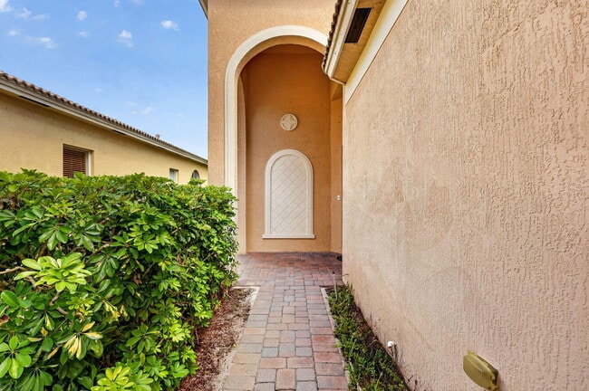 Photo - 5614 Sunberry Cir