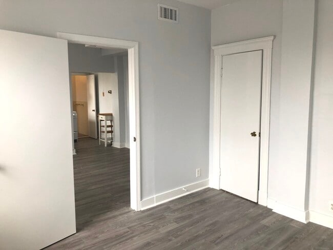 Building Photo - 475 Commonwealth Ave Unit 704
