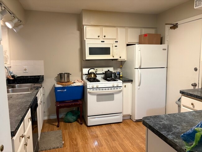 Photo - 8928 Steven Dr Unit 2D