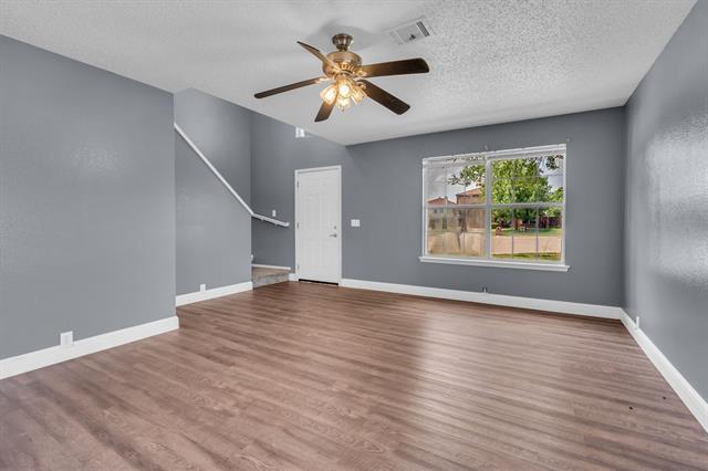 Photo - 901 Greenbend Dr