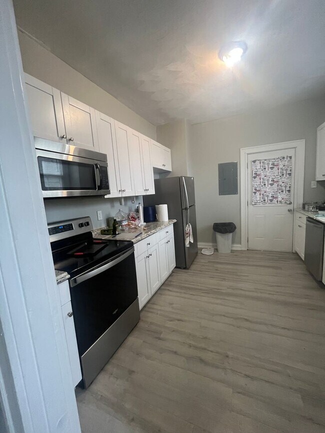 Photo - 246 Hatton St Unit 246 Hatton A