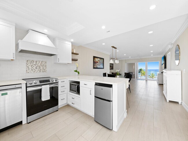 Building Photo - 3101 S Ocean Blvd Unit 506 Rental