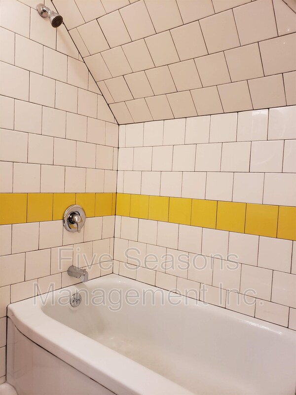 Photo - 369 S Winooski Ave