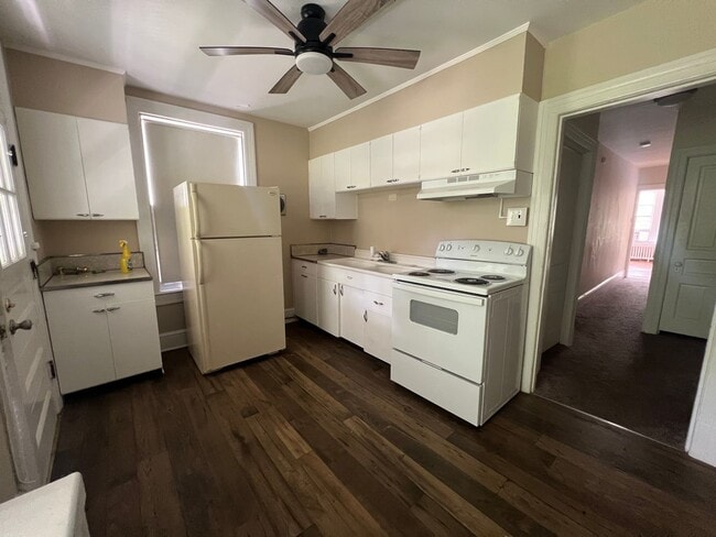 Photo - First Ave 1432 - Be Water Unidad 2nd Floor