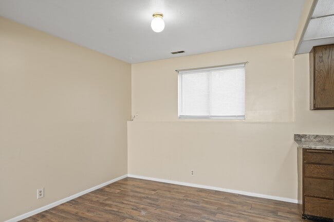 Photo - 5492 Lilac Ave