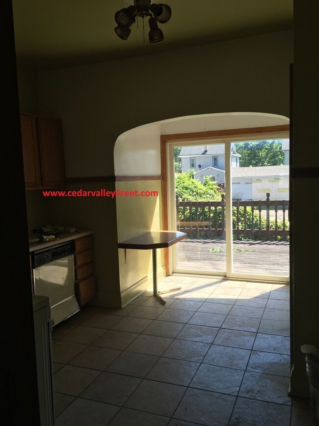 Photo - 326 Cutler St