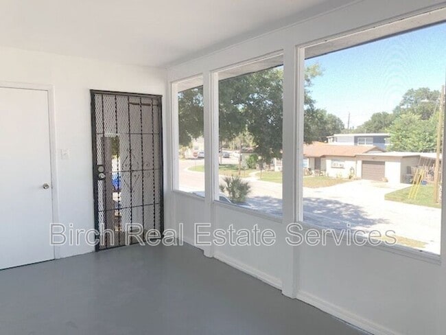 Photo - 200 Waverly Way