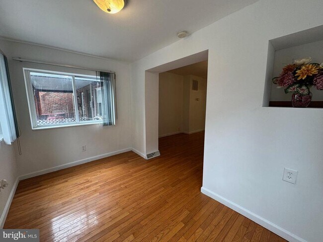 Photo - 2707 S 9th St