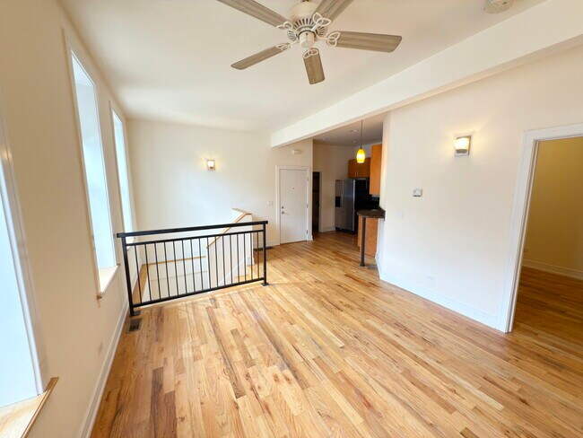 Photo - 2835 N Damen Ave Apartments Unit 1R