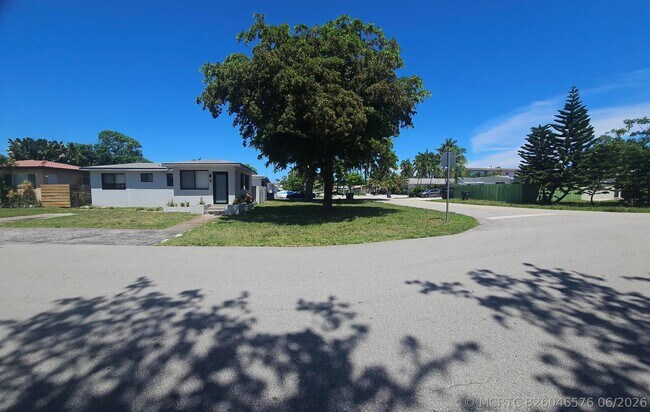 1625 Cleveland St Unit B
