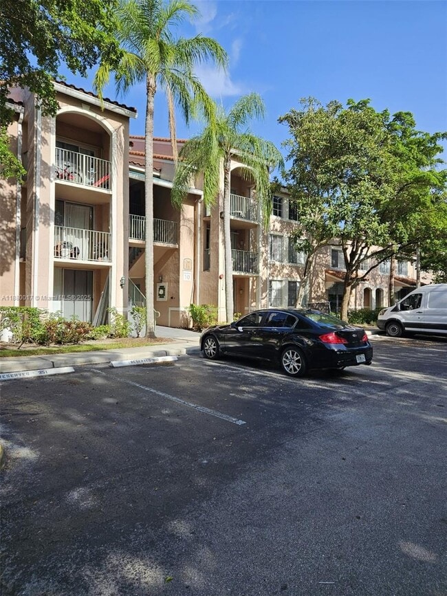 Building Photo - 12160 St.Andrews Pl Unit 112 Rental