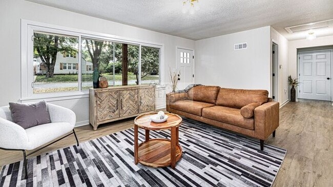 Photo - 8340 Riggs St