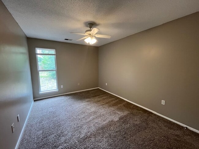Photo - Renovated 4 Bedroom 2 Bath Home for Rent!!