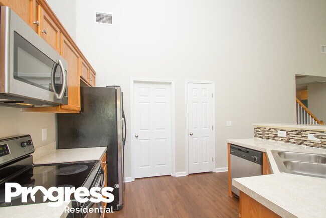 Photo - 110 Lyndhurst Dr