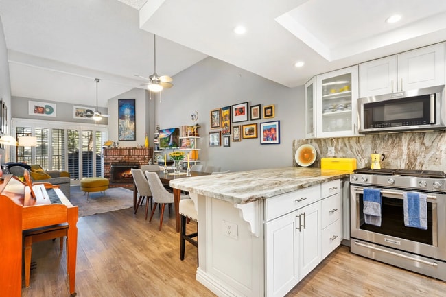 Building Photo - 16962 Westwood Ln Unit 24