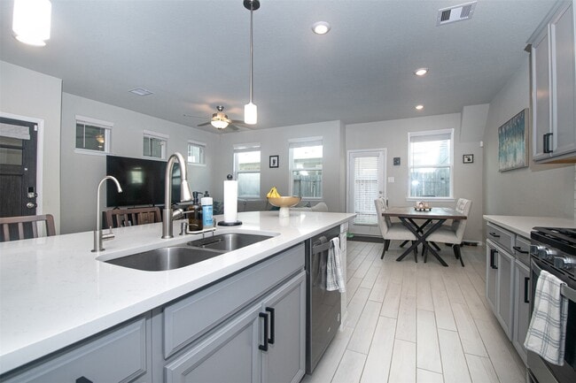 Photo - 1523 Parkland Oak Dr
