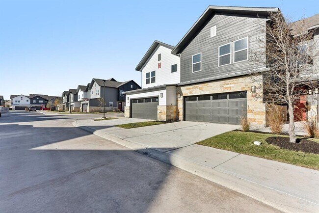 Photo - 17012 Marsh Wren Pass