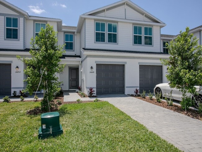 Building Photo - Brand-New 3BR/2.5BA Townhouse for Rent in Lakewood Ranch — $2,499/Month, Internet & Lawn Care Inc...