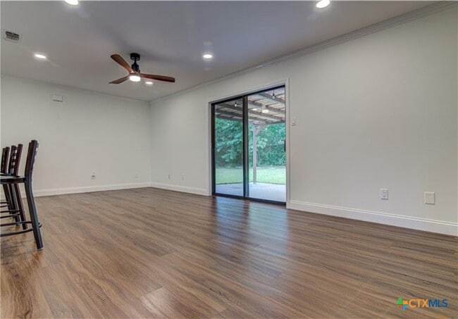 Photo - 1905 Moonlight Dr