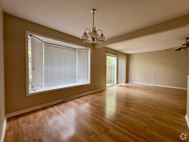 Building Photo - 208 Monroe Rd Rental