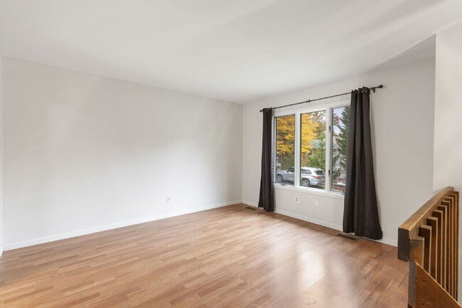 Photo - 4 Dewberry Way