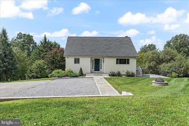 Building Photo - 619 E Hillendale Rd