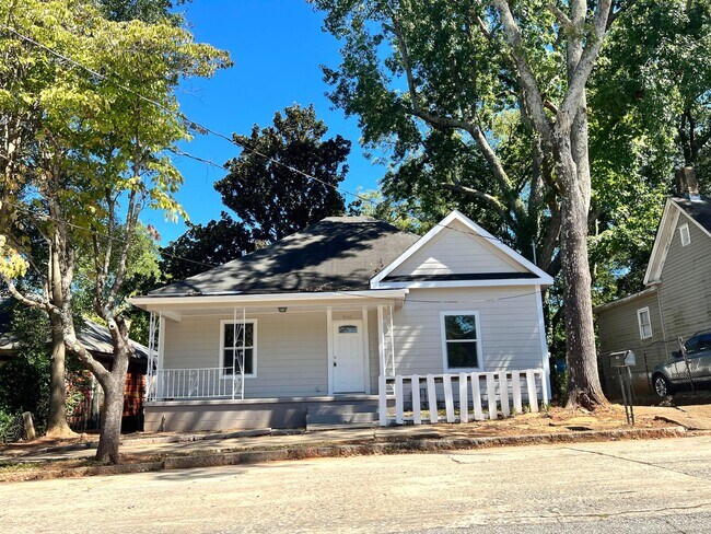 Building Photo - 960 Dewey St SW Rental