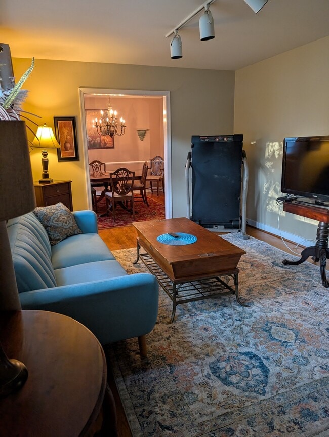 Photo - 8143 Brown Rd