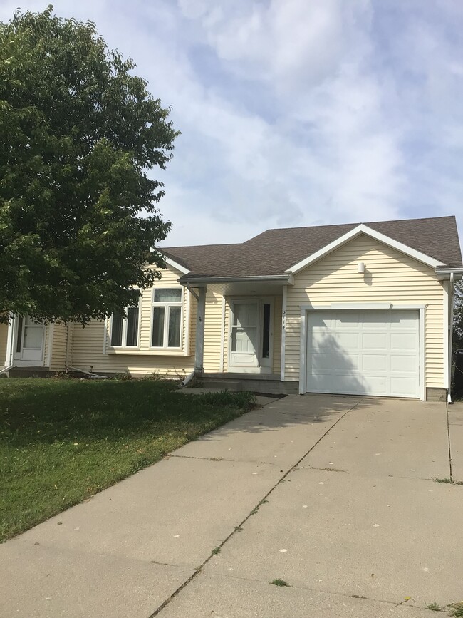 3114 SE Grant St Townhome Townhome Rental in Ankeny IA