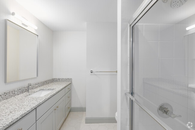 3BR, 1.5BA - 1,139SF - Primary Bathroom