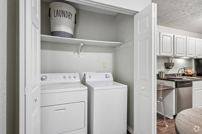 2BR, 2BA - 1,227SF - Laundry