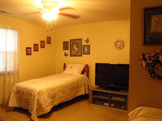 Photo - Sundance Apartments