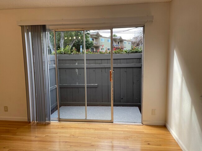 Photo - 434 S Bernardo Ave Unidad 2