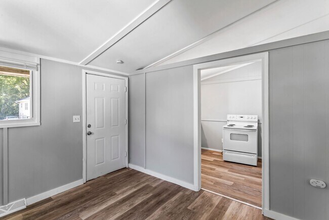 Photo - Affordable Comfort in Independence — 1-Bed...