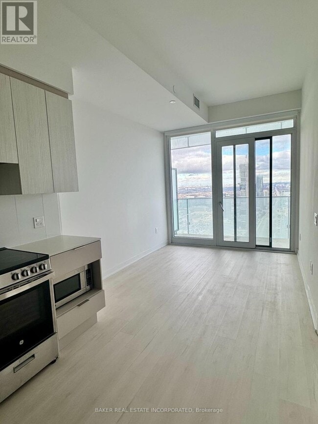 Photo - 3900 Confederation Pkwy Unit 4211