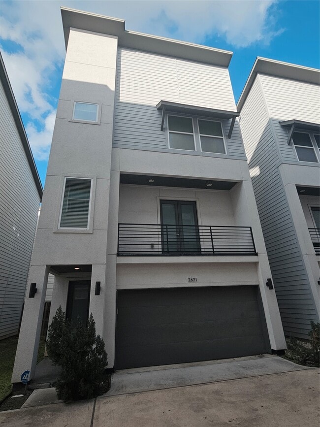 Photo - 2621 Hutchins St