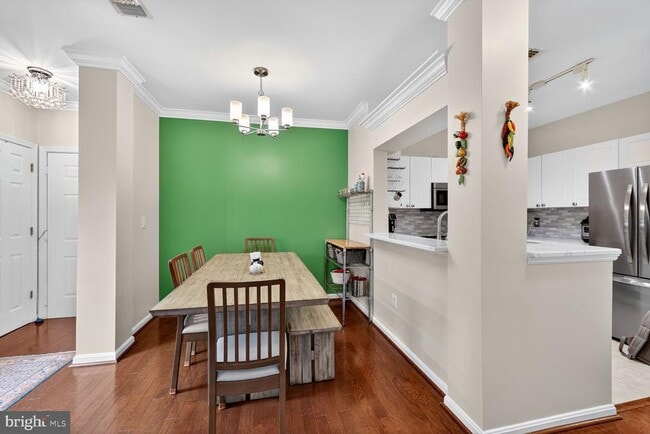 Photo - 4561 Strutfield Ln Unidad 3211